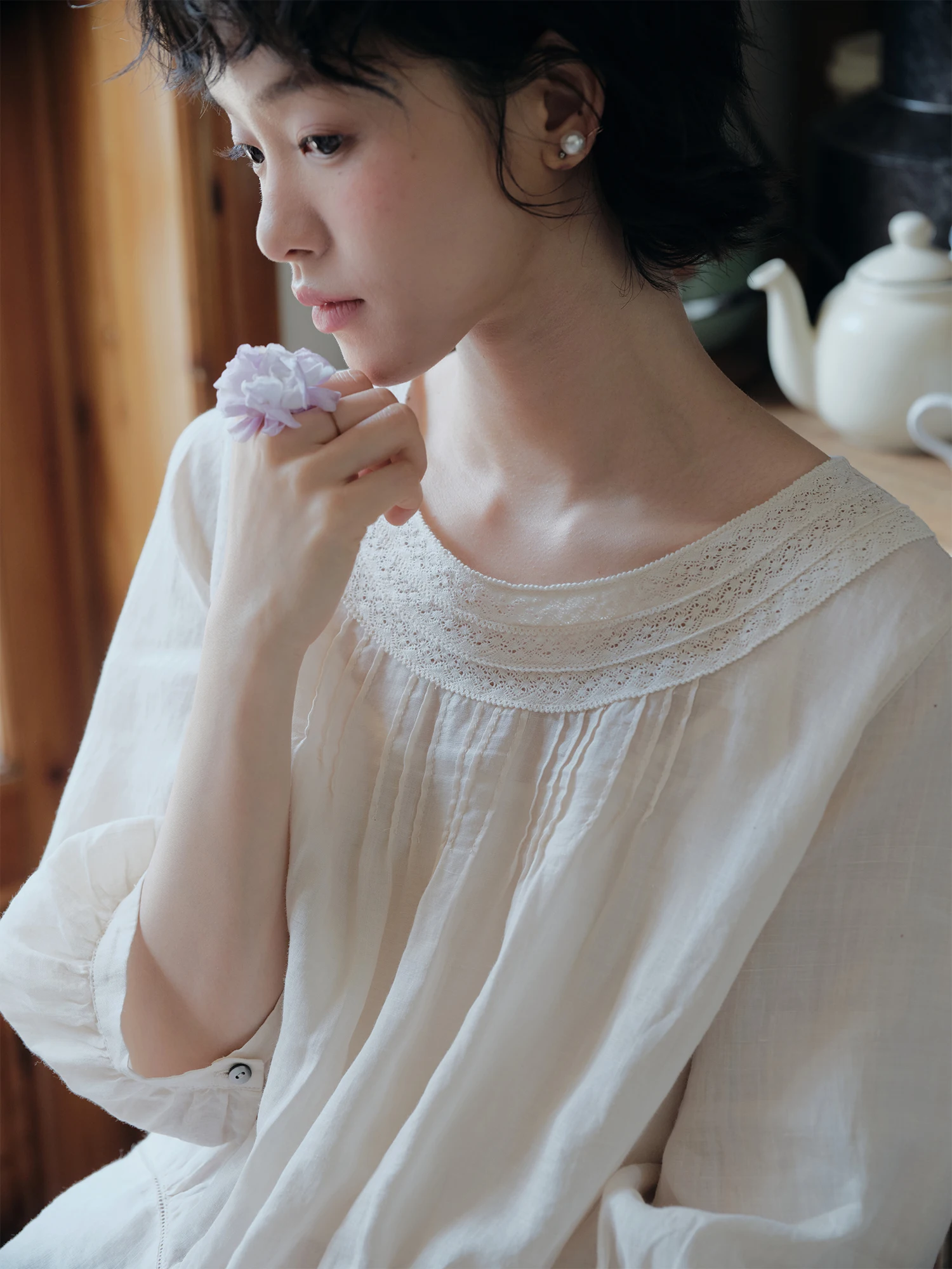 

Two-Tone Linen Blouse with Lace Trim Loose Fit round Ne ort Sve Women's Summer irt Vintage Feel Commute Sle