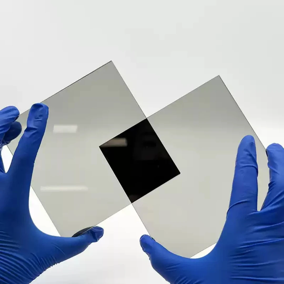 High Extinction Ratio Linear Polarizer 400-700nm Polarizing Glass Sheet 30000:1 Polarizer Analyzer for Optical Applications