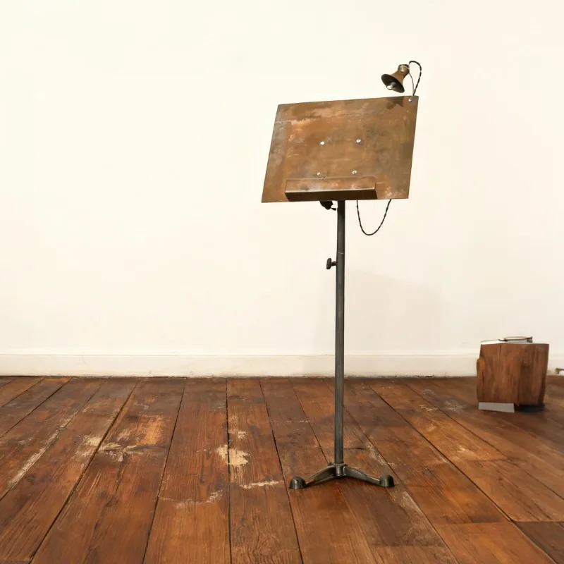 Medieval old wrought iron sheet music stand desktop high-end floor shelf