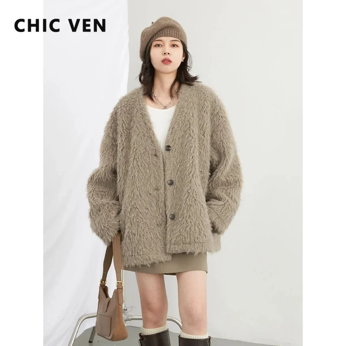 CHIC VEN Women\'s Jackets New V-neck Plush Coat Loose Soft  Plush Cardigan Female Top Office Lady Winter Autumn 2023