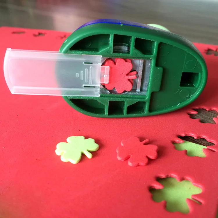 1 STKS DIY Papier Snijden Vlinder Perforator Nieuwe Scrapbooking Handgemaakte 3D Vorm Board Punch ABS Plastic Kid Perforator Kinderen