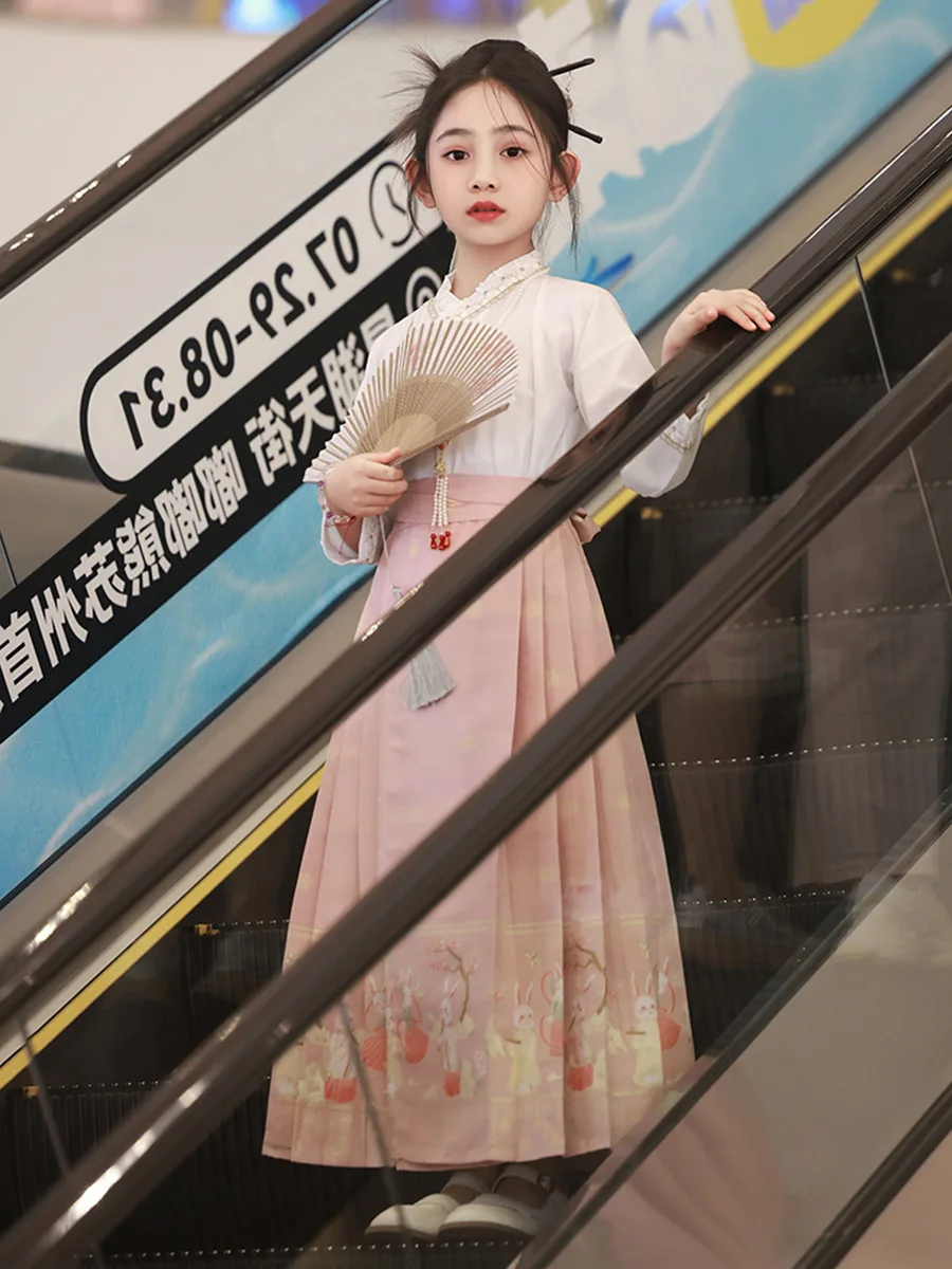 Set di gonne con faccia di cavallo retrò Hanfu Set di ragazze moderne ed eleganti Costume tradizionale cinese orientale Moda Esegui abiti da ballo Codplay