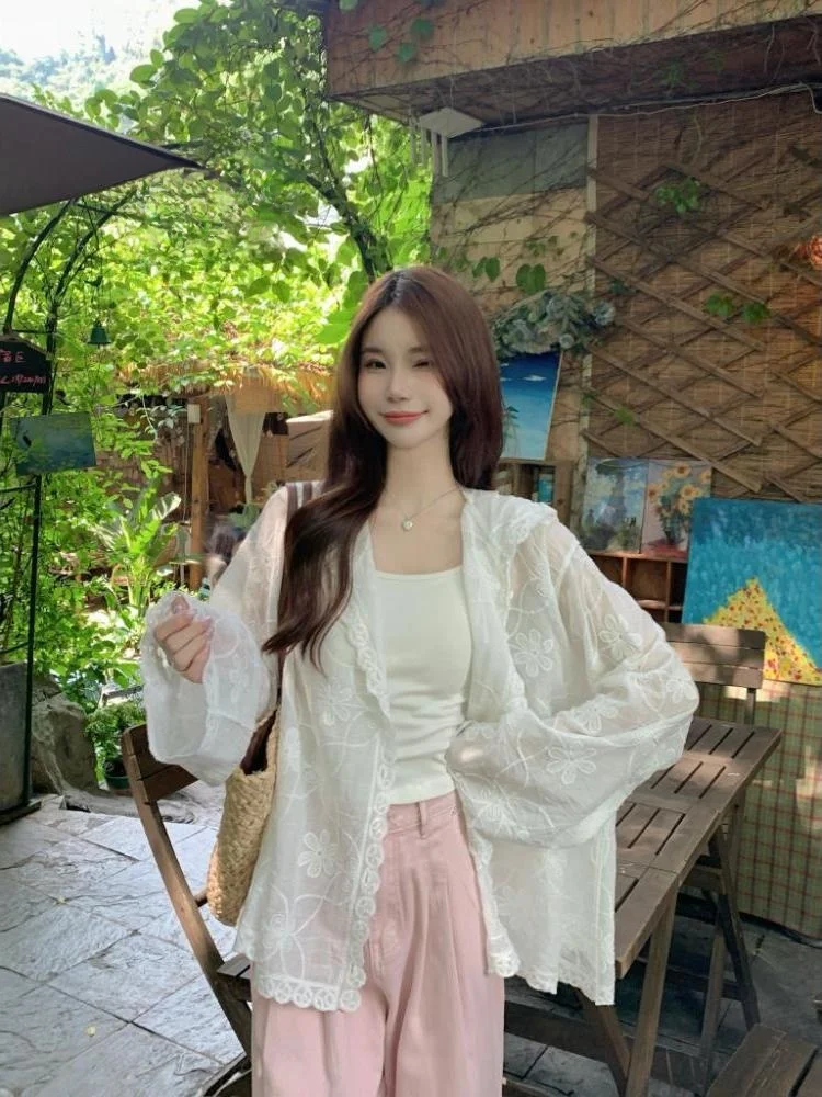 

Новая женская рубашка в корейском стиле с вышивкой, капюшоном и длинными рукавами, весна 2026, с защитой от солнца, повседневная, свободного кроя