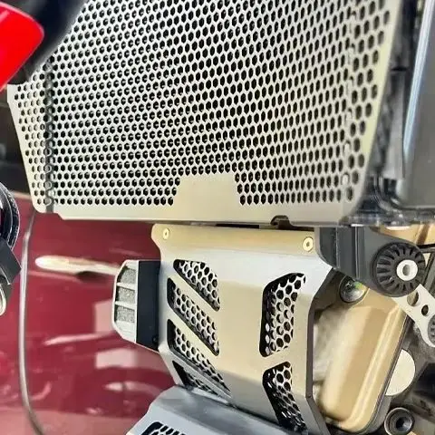 

Защита радиатора для Ducati Hypermotard 950 SP RVE 2019 2020 2021 2022 2023, решетка радиатора мотоцикла, защитная крышка