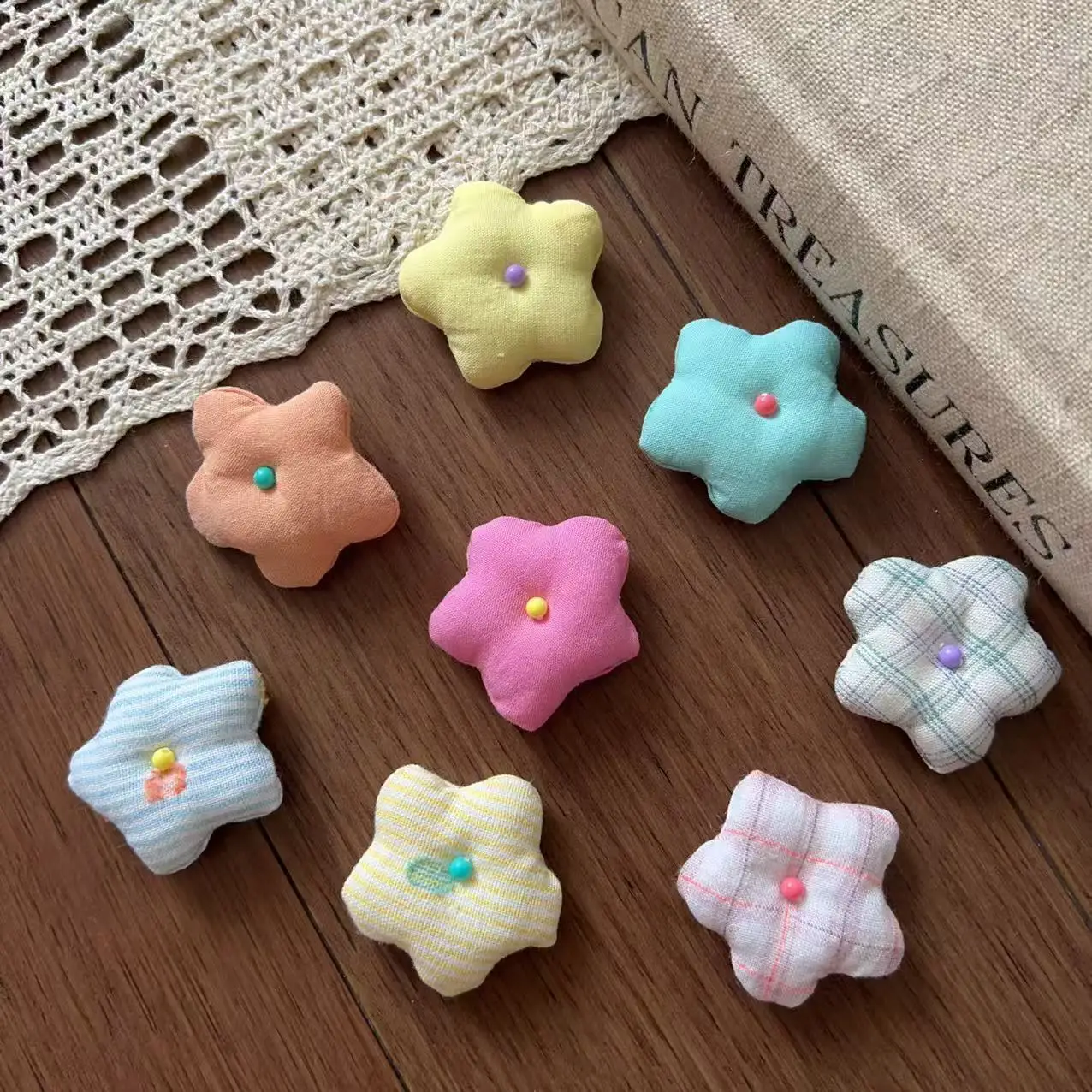 

Mini Multicolor Star DIY Brooch Pin Hair Accessory for Shoes Socks Phone Case Bag Hat Sewing Embellishment Resin