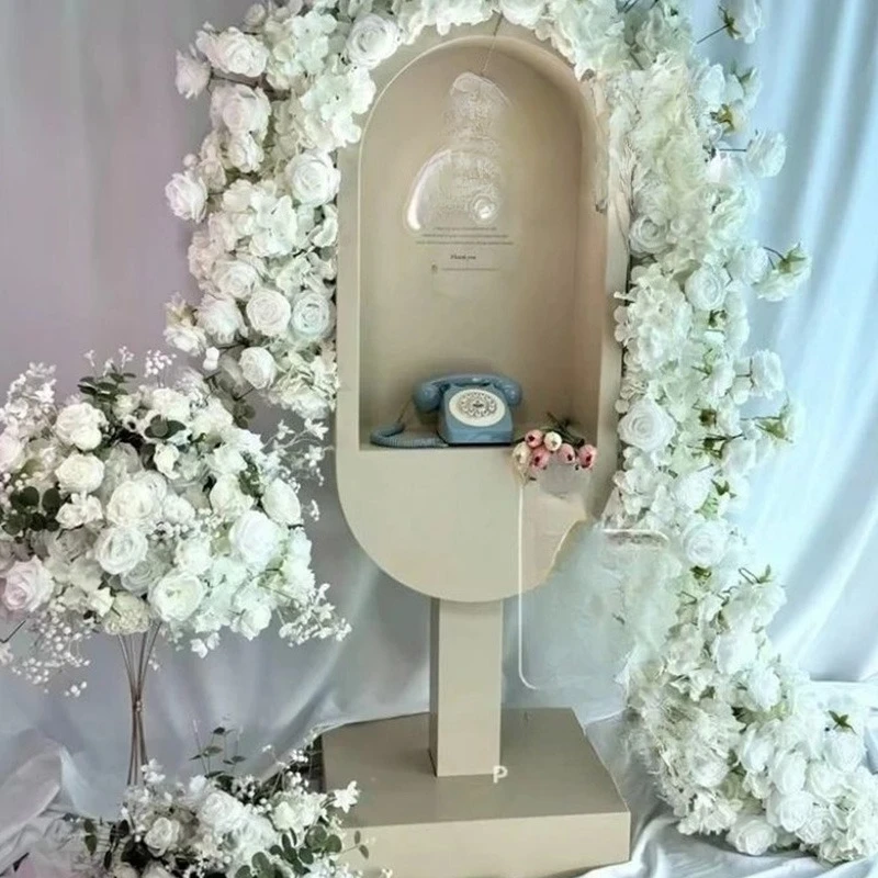 كشك الهاتف لتزيين حفلات الزفاف مع زهور قابلة للإزالة