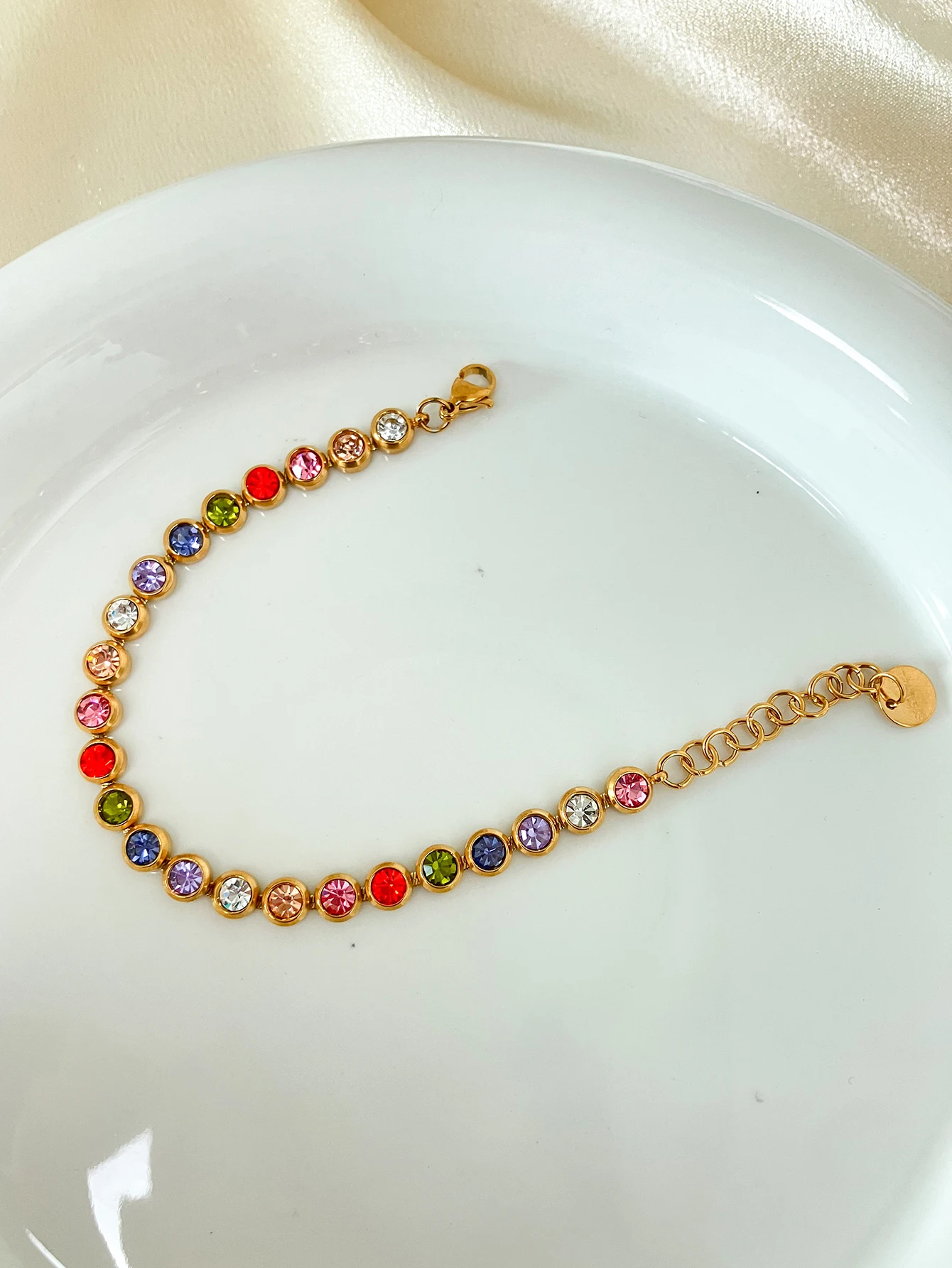 A pair of French retro and fashionable stainless steel women\'s colored zircon bracelets, daily commuting gifts, dating parties