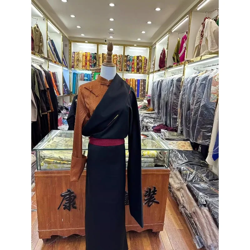 Robe tibétaine chinoise Kangba épaissie avec des vêtements tibétains traditionnels