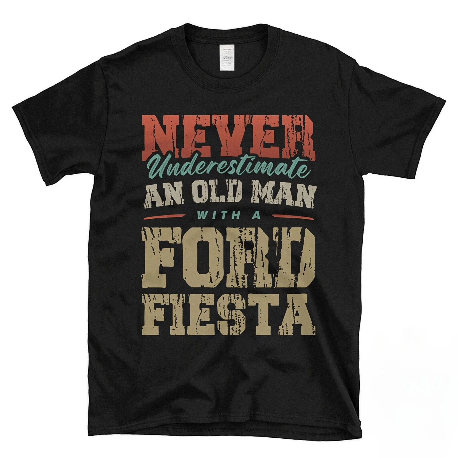 

NEVER UNDERESTIMATE AN OLD MAN С FORD FIESTA ЗАБАВНАЯ ФУТБОЛКА Мужская летняя повседневная футболка с принтом Y2k Топ Harajuku женская одежда