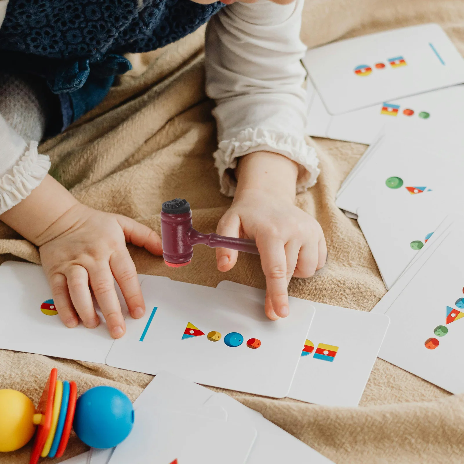 

2Pcs Judge Gavel Wood Stamp Set Mini Decorative Hammer Rubber Stamps for Classroom Role Play Journal Scrapbooking DIY Craft