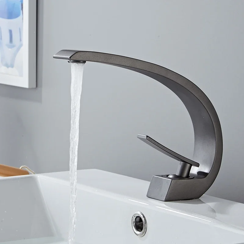 Basin Faucet Gun Grey Bathroom Mixer Tap Black/Gold Wash basin Faucet Single Hole Hot and Cold Waterfall Fauce