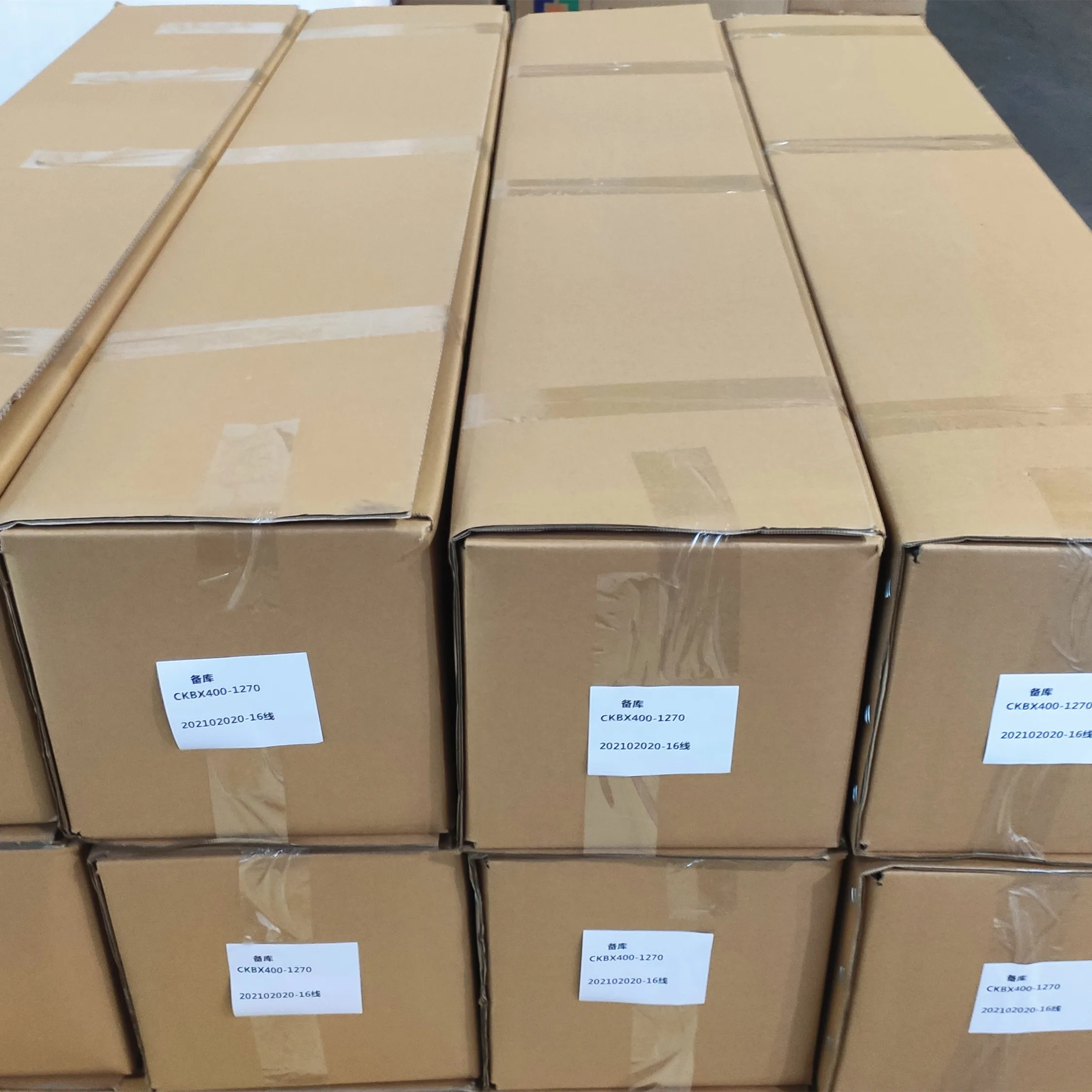 Tela de fibra de carbono biaxial metálica de 300GSM, tejido plano de sarga multiángulo para exteriores de automóviles y productos compuestos industriales.