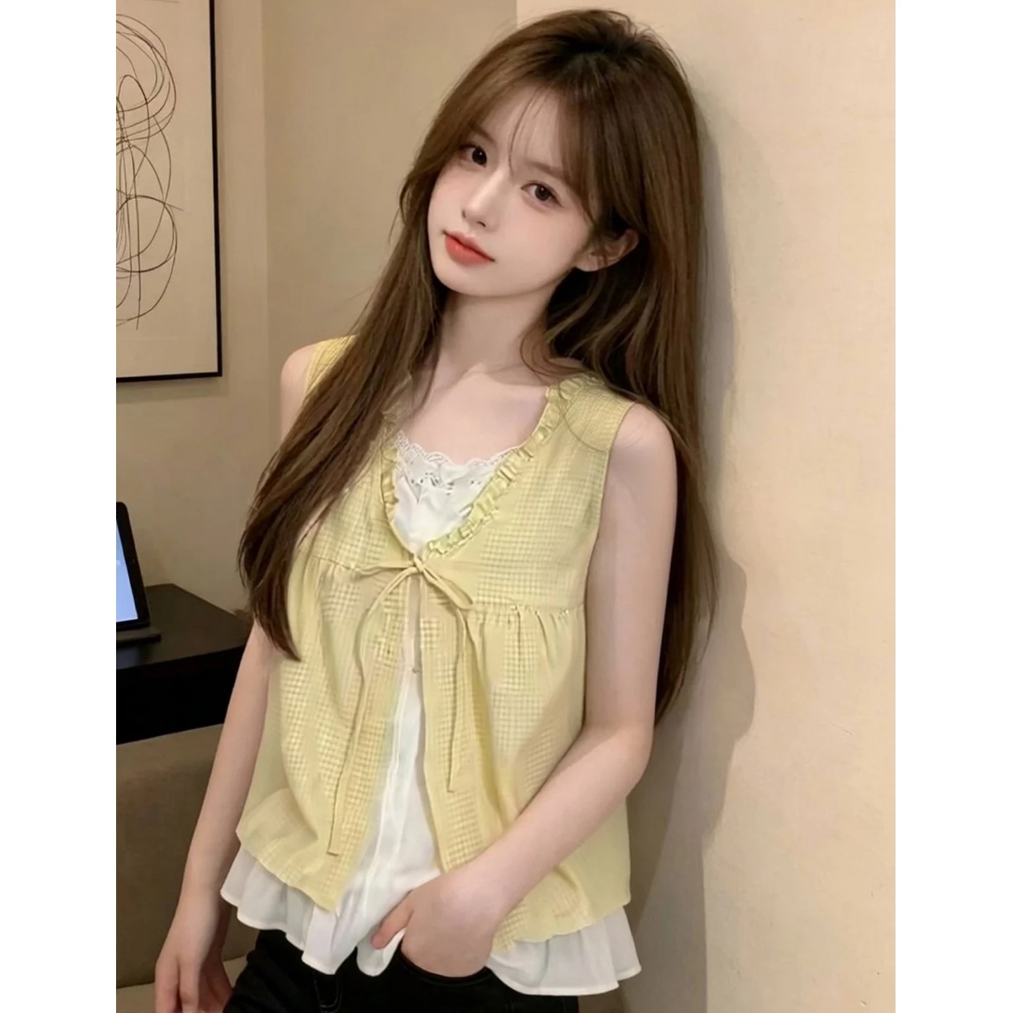 

Sweet Color Block Fake Two-Piece Belted Short Sleeve Women's Summer Slimming Sleeveless Chic Age-Defying Top V-neck Flounce Hem
