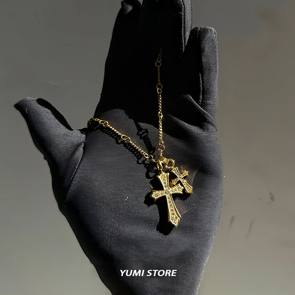 

Hip hop Double Zircon Cross Pendant Necklace For Man Woman Luxury Non Fading Titanium Clavicle Chain Couple Jewelry Lover's Gift