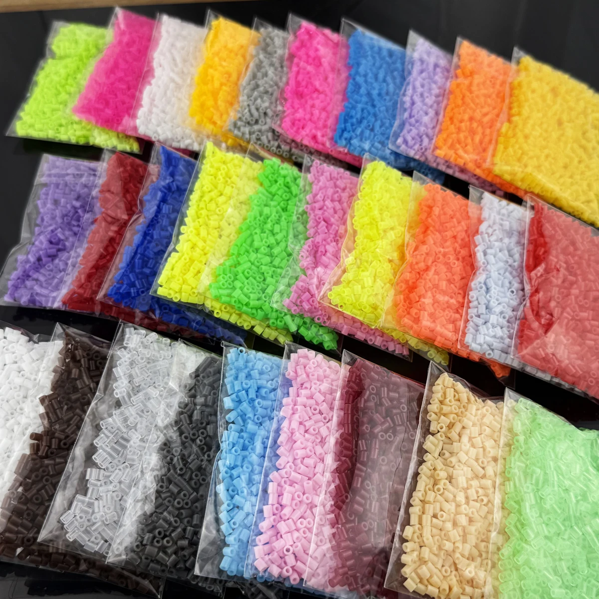 

2.6MM 39 Colors of 5000pcs Pixel Puzzle Melting Iron Beads for Hama Beads Perler Fuse Beads Diy High Quality Handmade Gift