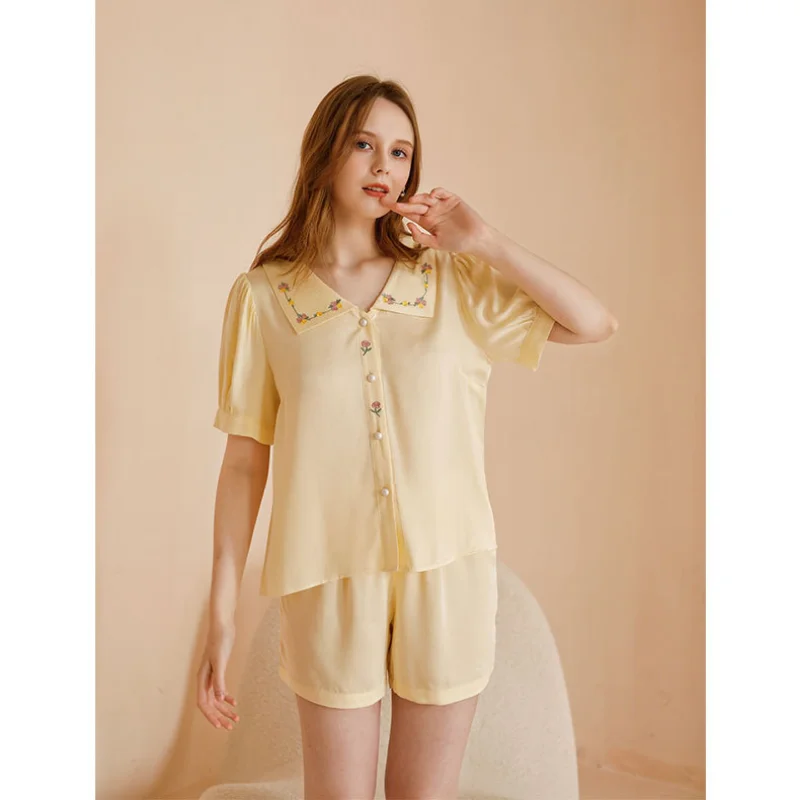 

Women's Embroidered Satin Short Sleeve Pajama Set for Summer, Lightweight Bubble Sleeve Homewear with Shorts Sexy Sleepwear