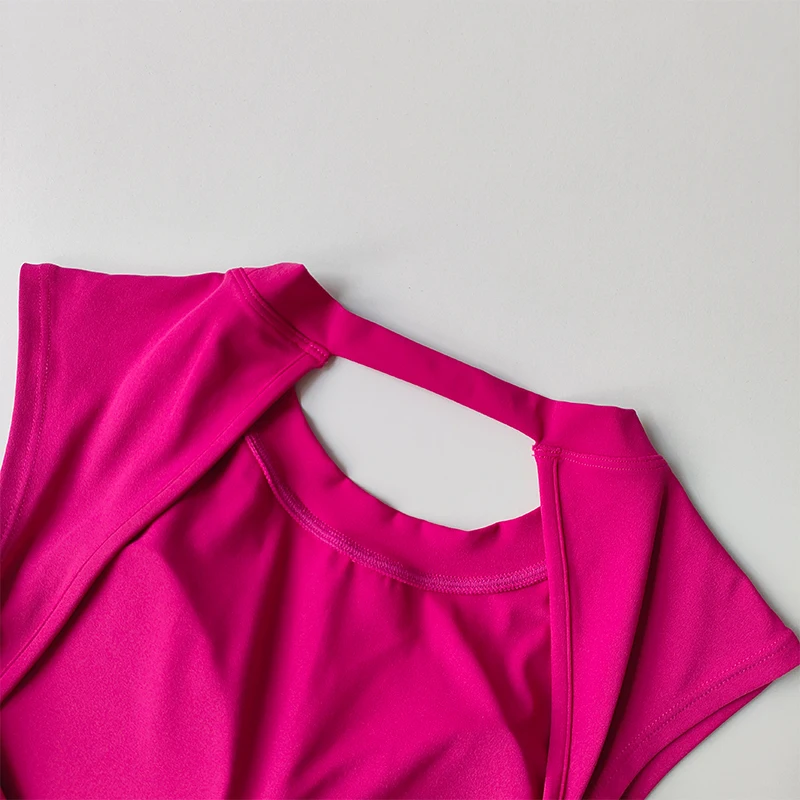 Sexy kurzes, rückenfreies Sport-T-Shirt mit festem Brustpolster, eng anliegendes, schnelltrocknendes, schlankmachendes Yoga-Oberteil für Damen. – Detail 13