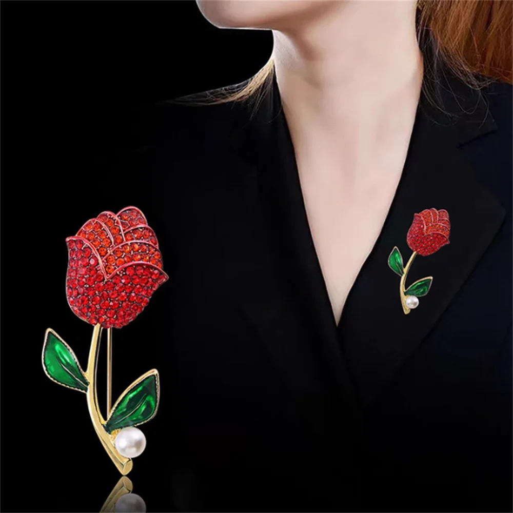 Elegant Red Rhinestone Rose Flower Brooches For Women Lady Crystal Flower Lapel Pin Summer Party Valentine Day Gifts