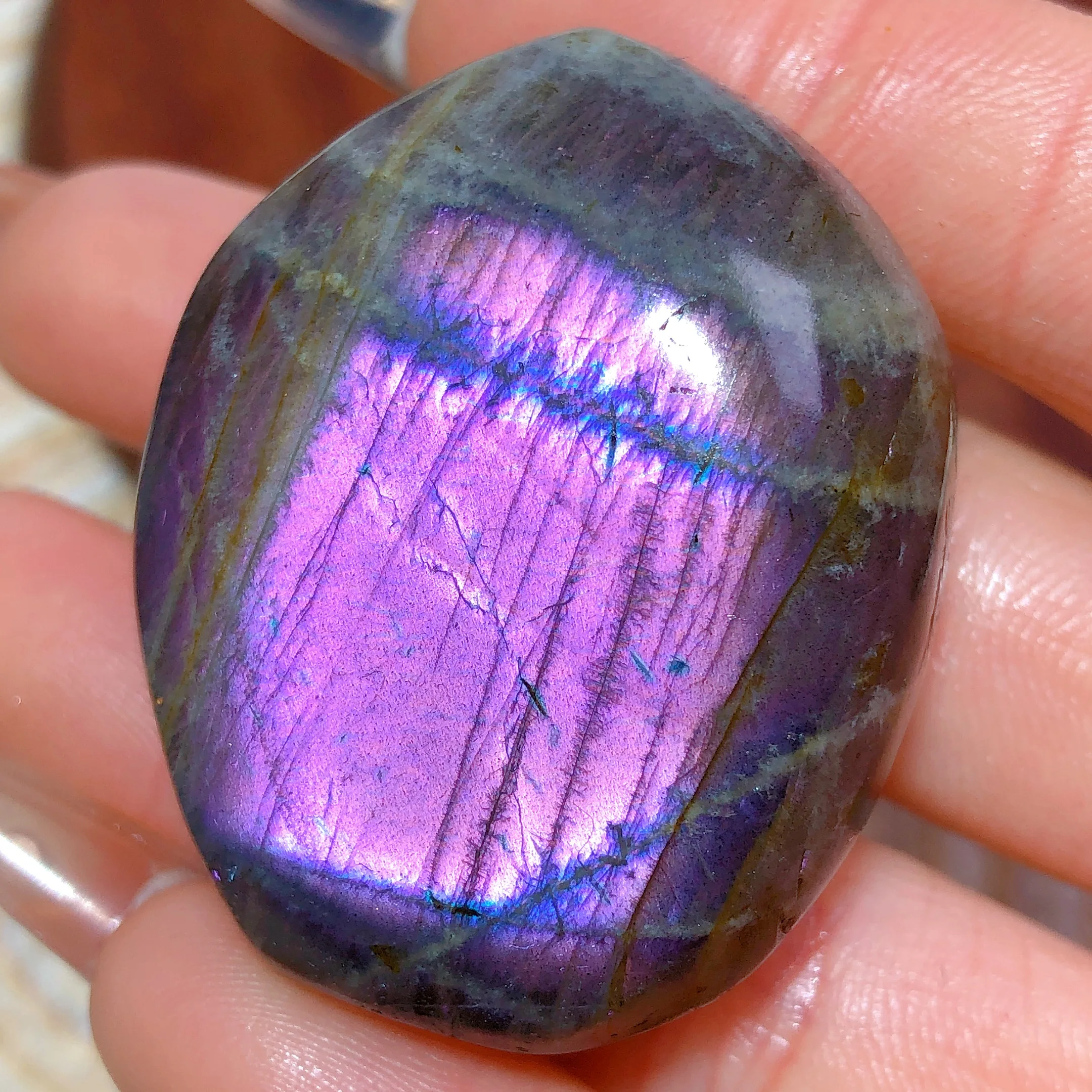 

Natural Crystals Purple Labradorite Palms Polished Colorful High Quality Ore Mineral Home Decorations Gemstones Room Decor Gifts