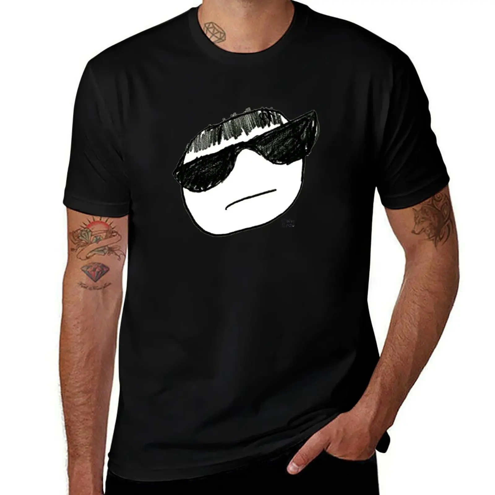 Pouty Sunglasses is cool and uncomfortable T-Shirt No Iron Casual Short Sleeve Top