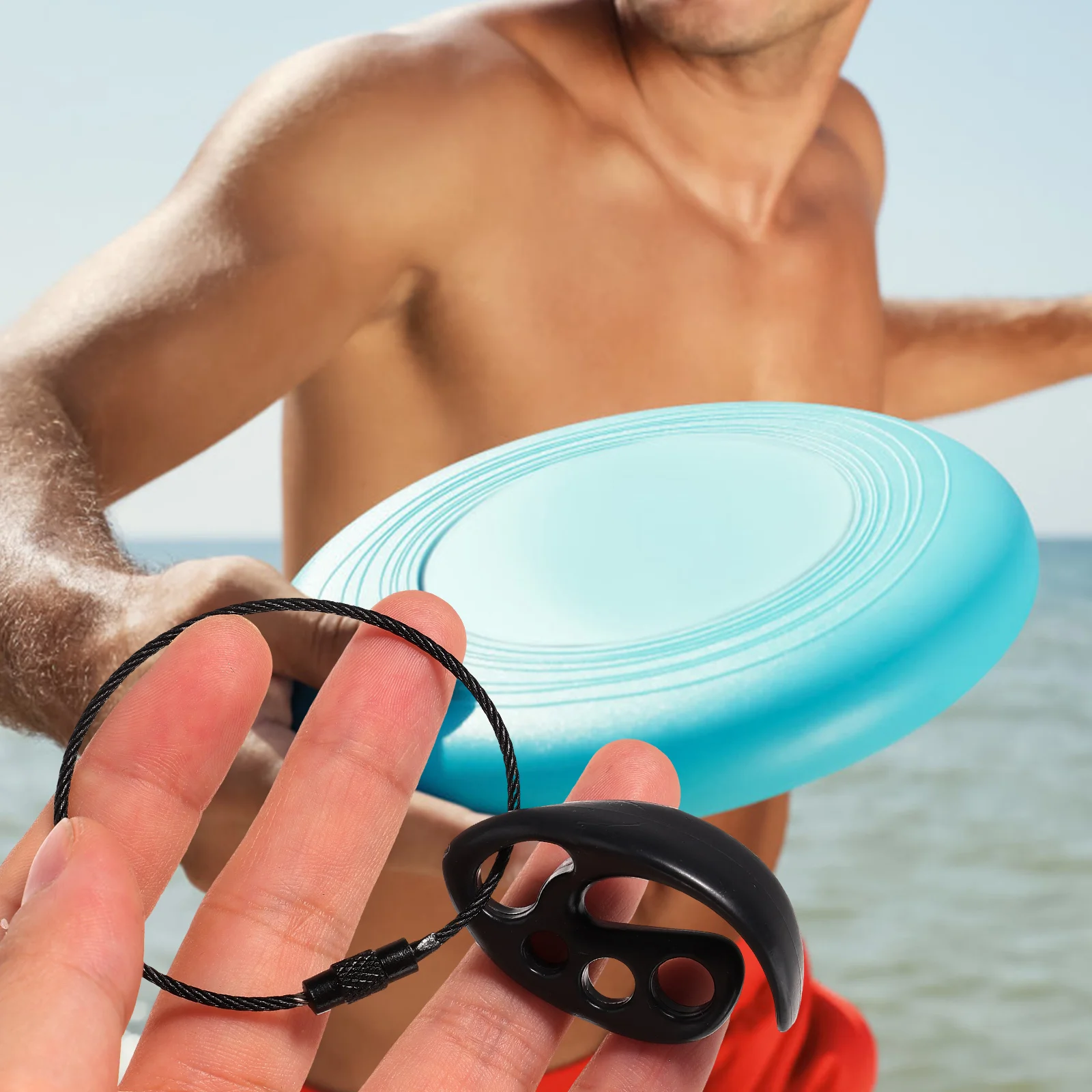 

2pcs Flying Clamp Durable Plastic Metal Portable Holder Compact Clip Outdoor Sports Disc Accessory Wear-Resistant Disc