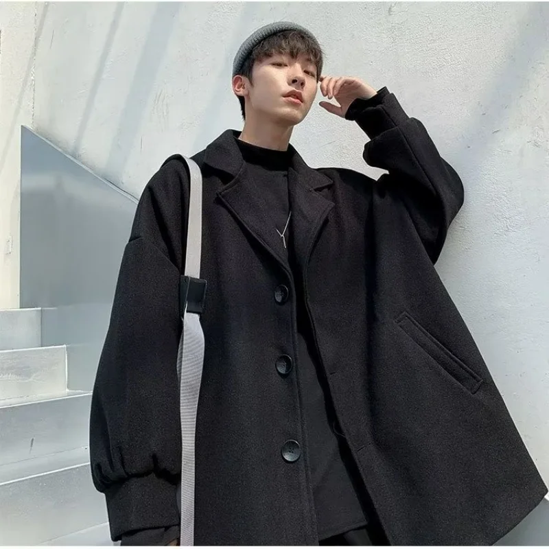 เสื้อโค้ทขนสัตว์สีดำสำหรับผู้ชาย ชุดความยาวปานกลางถึงยาว สไตล์ฤดูใบไม้ร่วงและฤดูหนาว เสื้อกันลมลำลองระดับไฮเอนด์