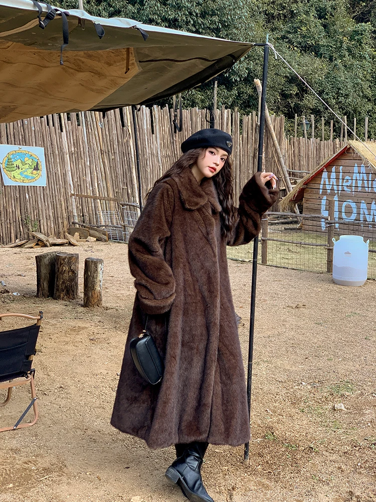

Retro Long Thiened Fur Coat Brown Over-Knee Mink Hair Lapel Environmental Protection Fur Outerwear for Taller Women