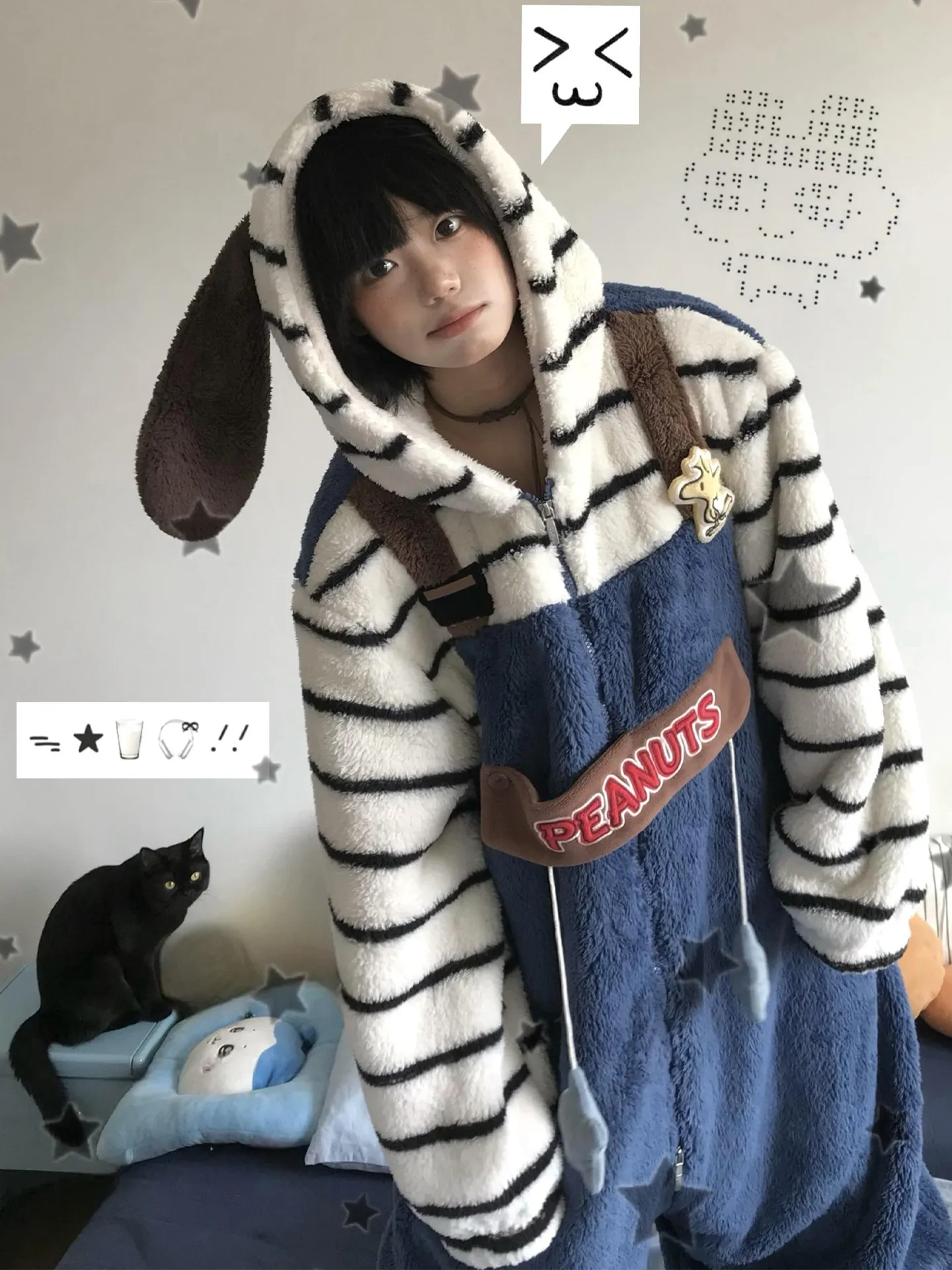 Pijama de una pieza de felpa coral con diseño de Snoopy de Peanuts, grueso, con capucha, para invierno, ropa de casa para mujeres adultas y parejas.