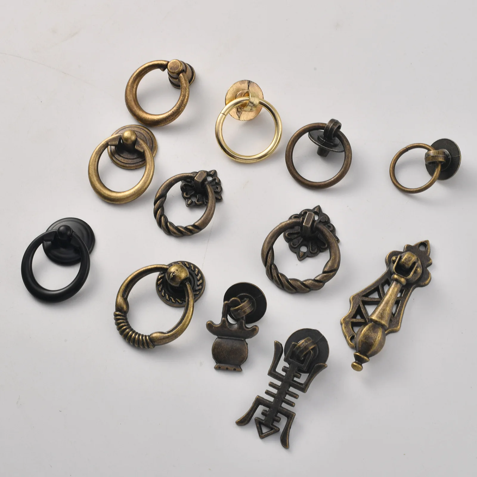 Retro  European bronze drawer ring e single hole pull cabinet door drawer handle