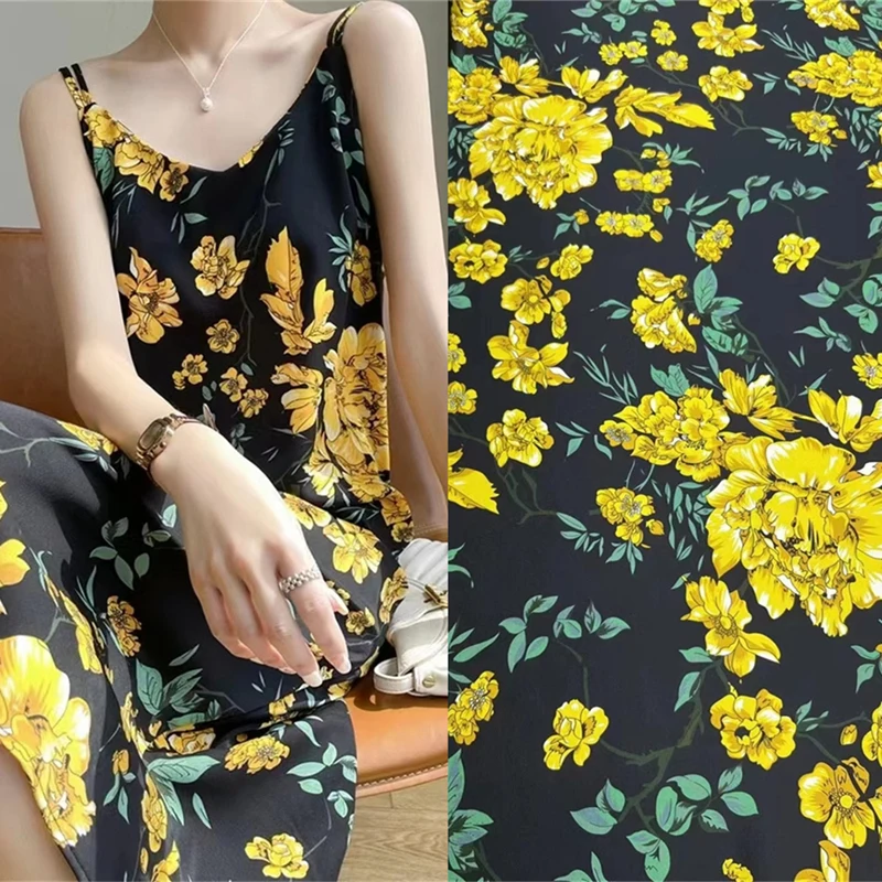 

Simple Versatile Black Bottom Yellow Elastic Twill Silk Fashion Summer Slip Dress Silk Clothing Fabric 21 Momme Grade 6a satin