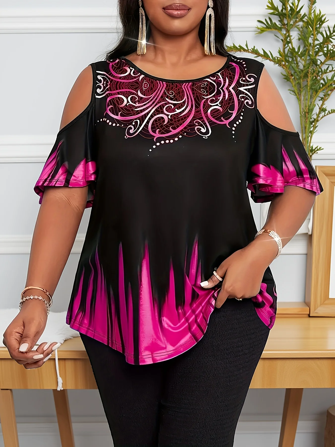 Plus Size Women's Gradient Print Off-Shoulder T-Shirt - Casual Short Sleeve with Paisley Detail, Stretchy Polyester Blend, Machine Washable - Plus Size T-Shirt