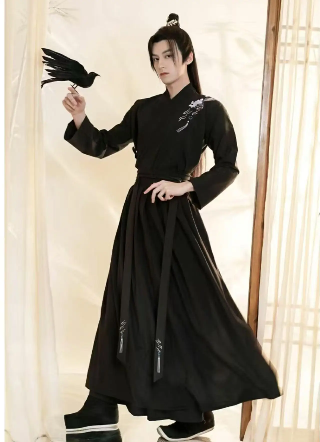 

Traditional Chinese Hanfu Men's Black Wuxia Martial Cross Collar Costume Stylish Boys Halloween Swordsman Cosplay Show Clothing