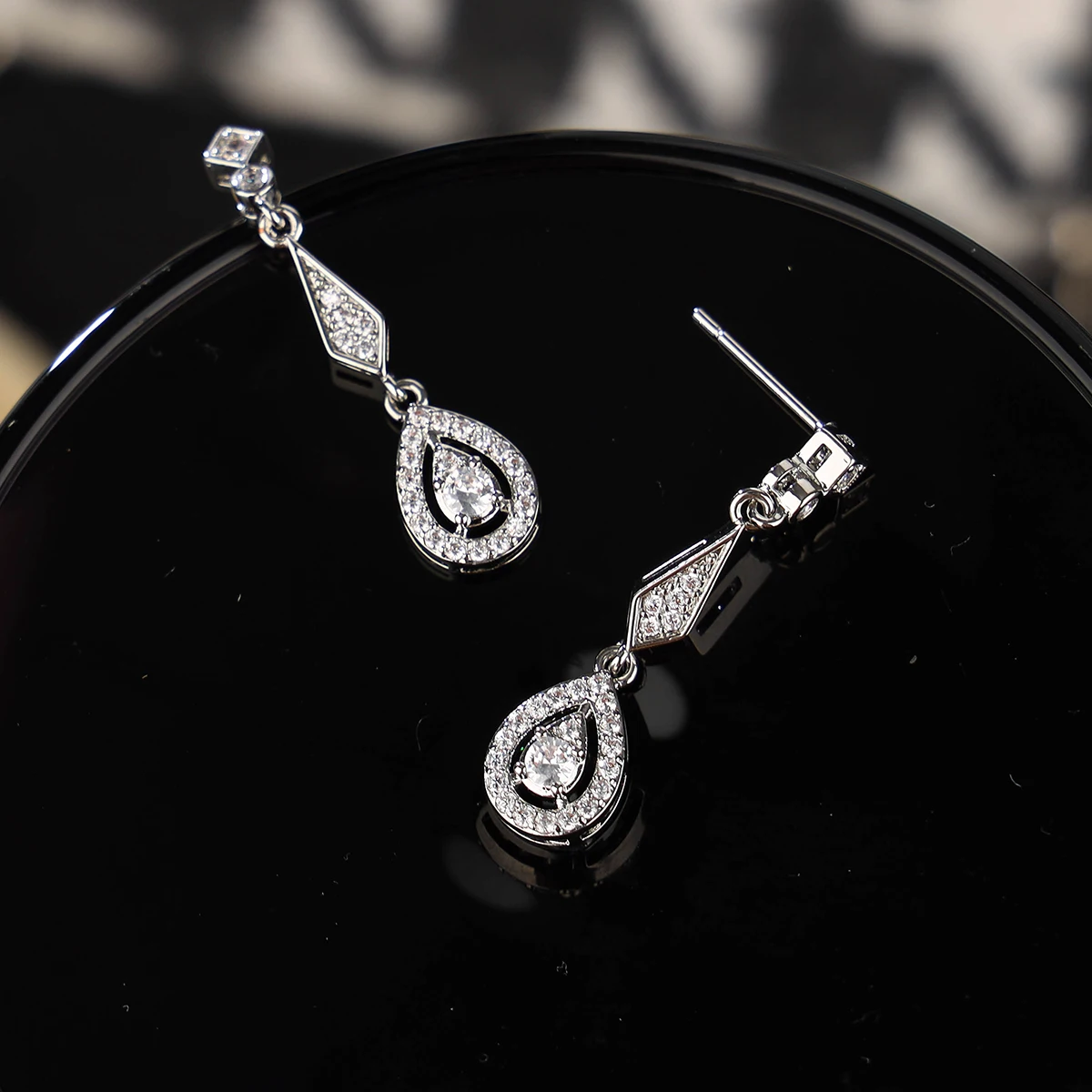 Women's Silver Drap Earrings Cubic Zirconia Marquise Bridal Wedding Earrings For Wedding Parties, Proms