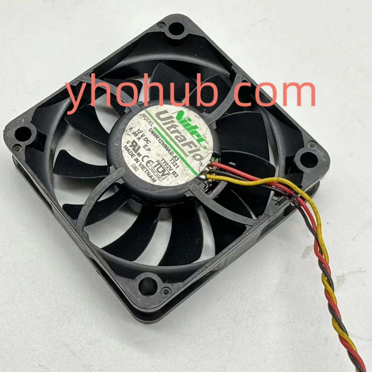 

Nidec U60R12MMAB-53 T321 DC 12V 0.09A 3-Wire 60x60x15mm Server Cooling Fan