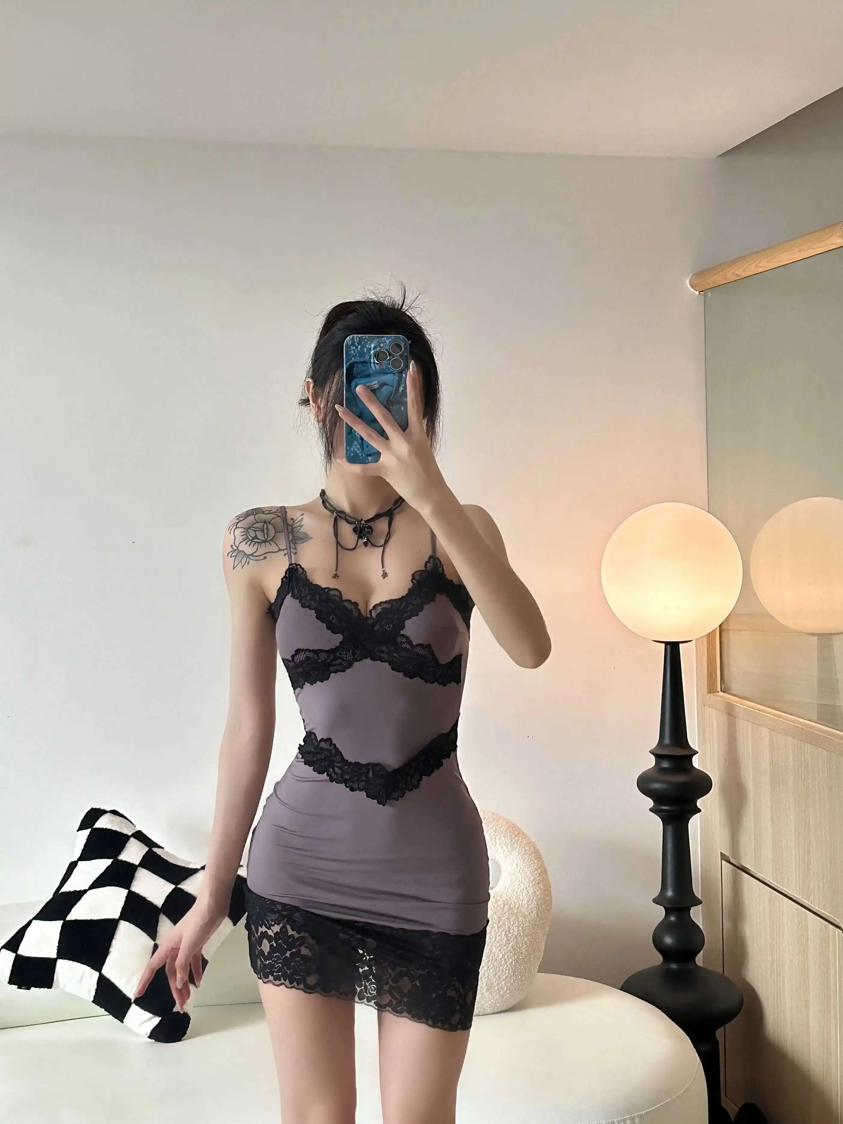 Robe en dentelle américaine épicée pour filles, élégante et Sexy, nouvelle collection d'été, bretelles serrées enveloppées aux hanches, dos ouvert, robes Sexy à la mode CX1C