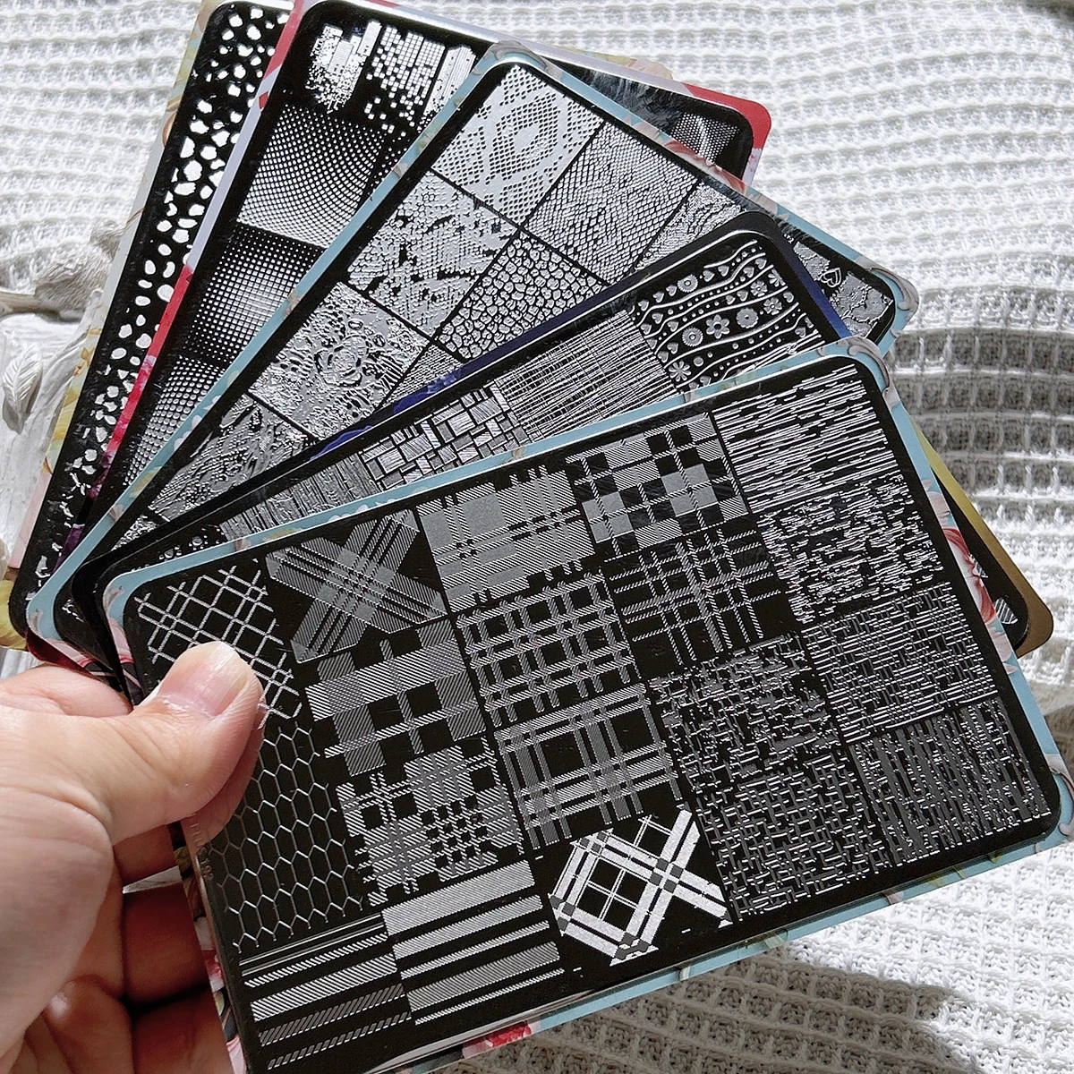 Plaque d'estampage pour nail art, plaque d'acier d'estampage, modèle de décoration d'ongles sans peinture pour débutant, kit de matériel d'outil d'estampage de bête mythique sur quatre côtés, moule d'estampage, nouvel essai, nouveau méthode, art rapide pour les gens paresseux