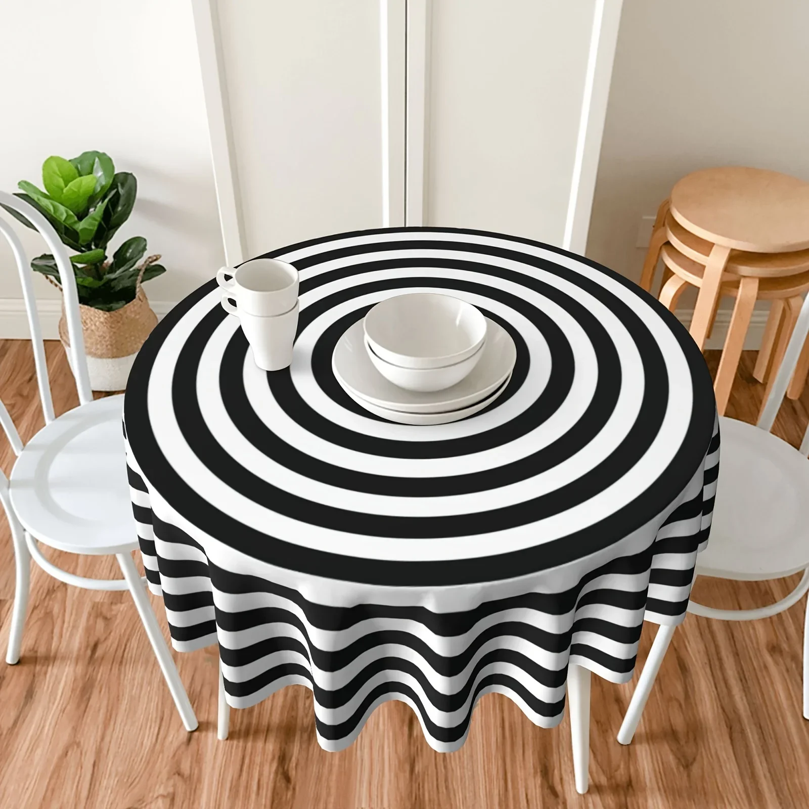 Modern single black and white round tablecloth, perfect for family kitchens and dining rooms.xzj