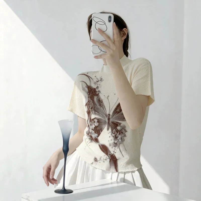 

Miyake Pleated Butterfly Print T-Shirt 2026 Summer New Pleats Gradient Print Womens Fold Slim Fit Versatile Short Sleeve T-Shirt