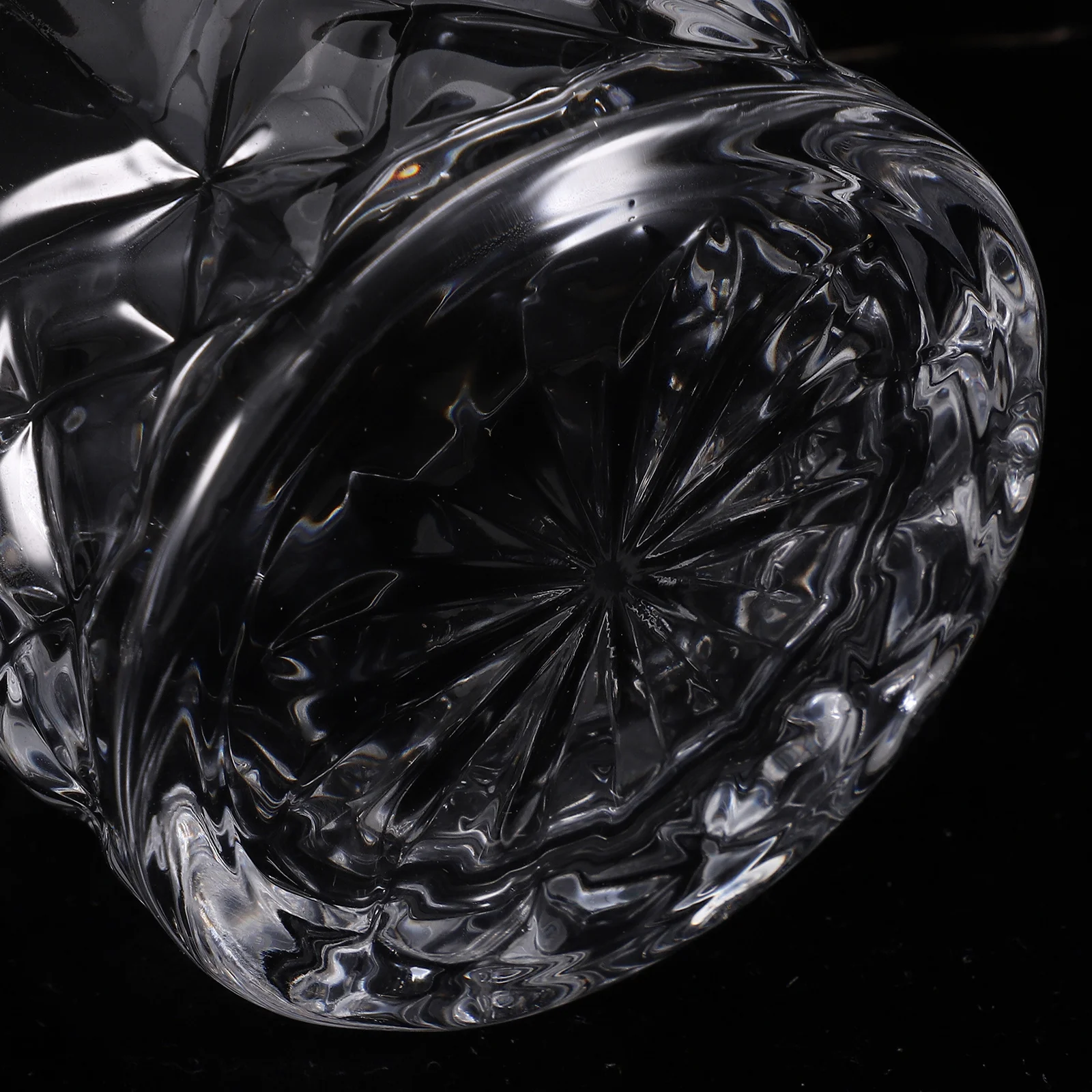 

4Pcs Delicate Engraved Whisky Glass Multi-Function Household Wine Cups Bar Supply Desktop Whisky Glass Multi-Function Wine Cup