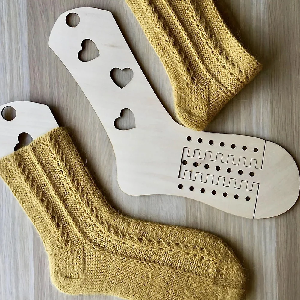

4Pcs Wooden Sock Knitting Tools Blockers for Hand Shape Correct Size Craft Project Aid Sock Display Molds