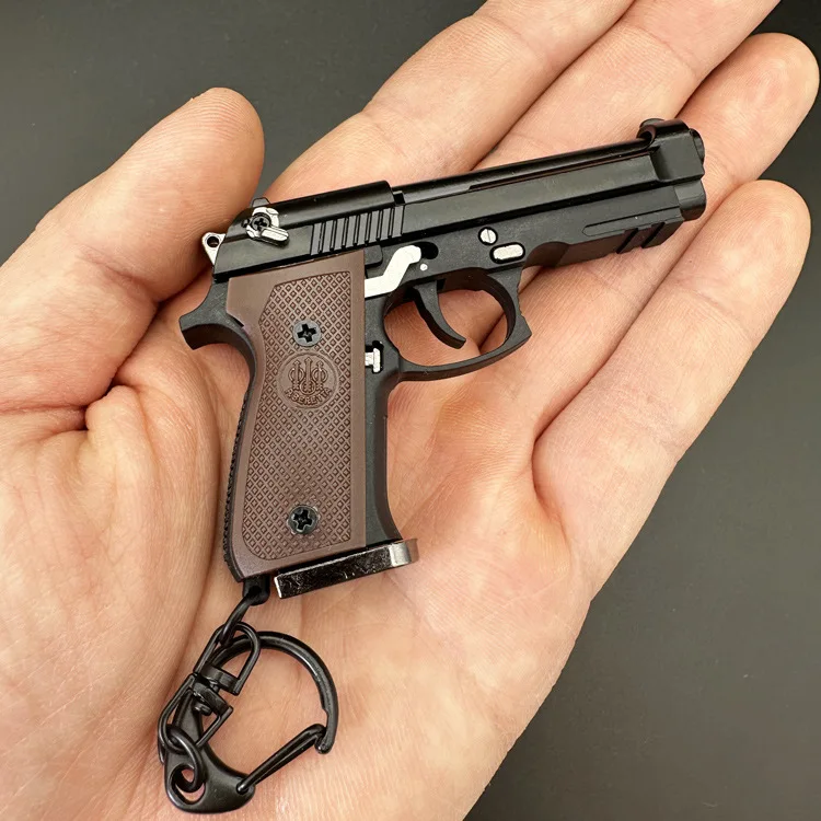 1/3 Mini Pistol Shape Keychain Alloy Gun Model Key Chain Bag Fidget Gadgets Pendant Ornament for Gift for Men Boys