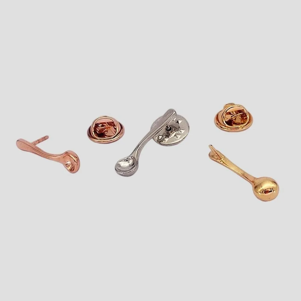 Cute Design Spoon Brooch Creative Metal Small Size Coffee Spoon Lapel Pins Vintage Collectible Metal Badges Jackets Accessories
