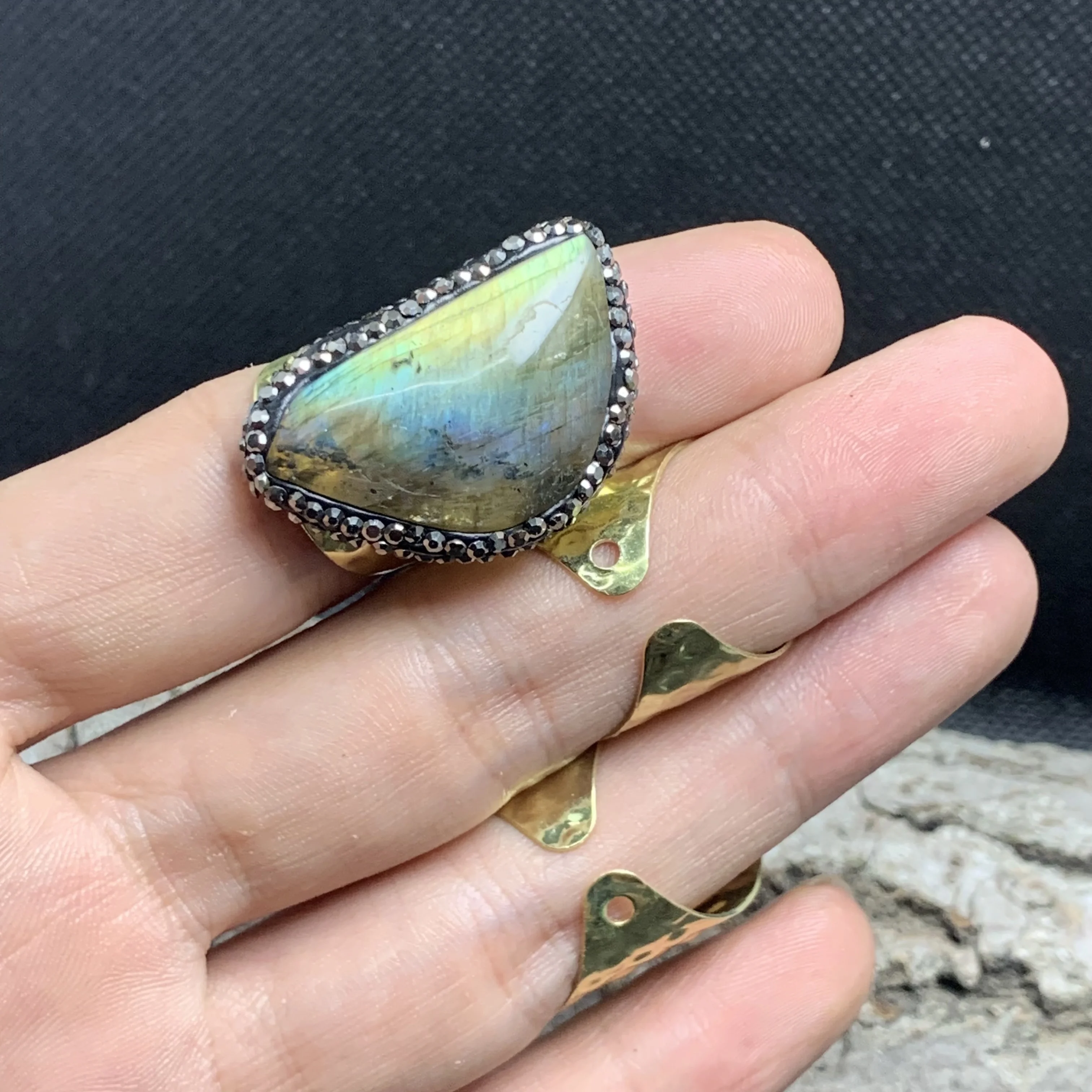 YEEVAA Vintage Style Adjustable Natural Labradorite Stone Rings for Women, Elegant Gift for Parties and Daily Wear