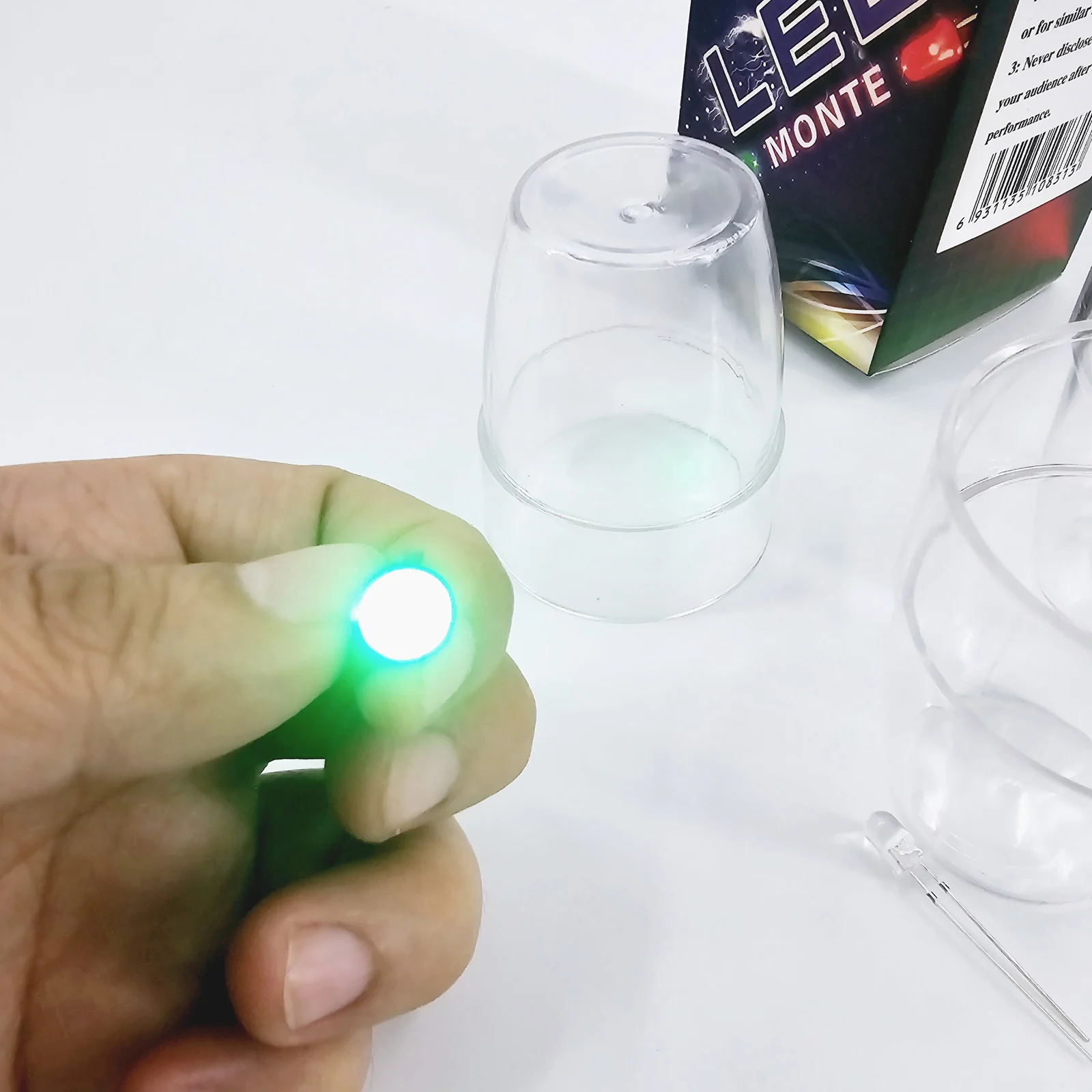 

LED Monster Light Magic Trick - Transparent Cups Examined by Audience No Gimmicks Needed for Close Up Stage Props Interaction