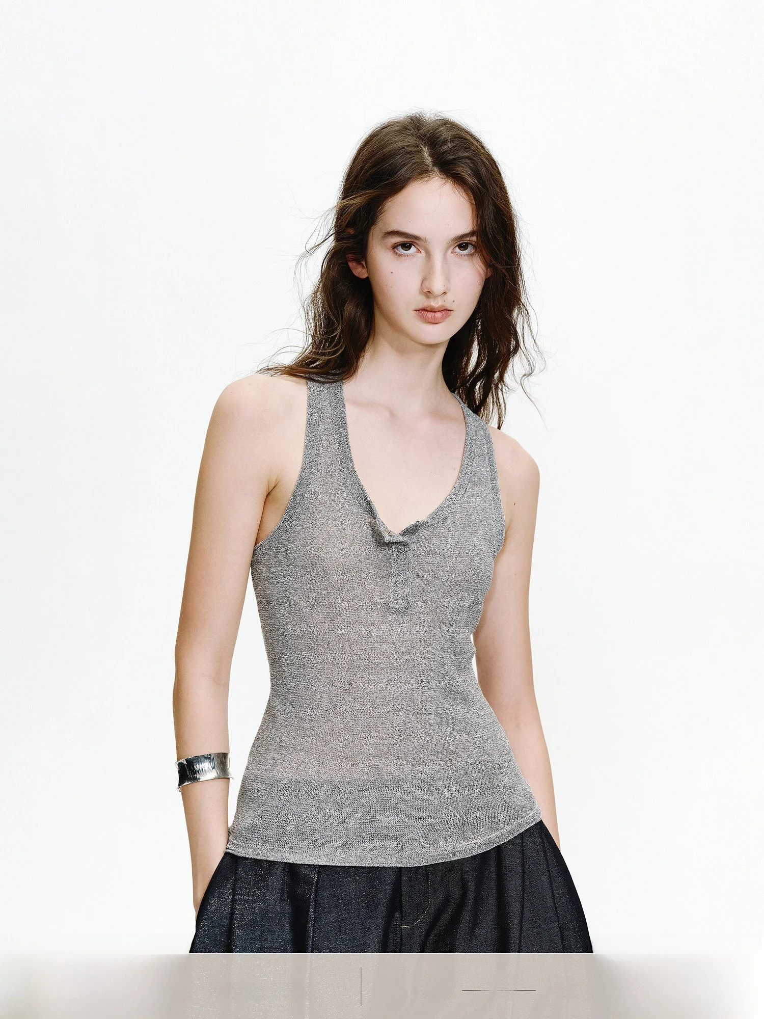 

Fuzhen Linen Cotton Silk Blend Knitted Slim Fit Top Base Shirt Vest Women Shiny Bead Henry Collar Breathable Inner Wear