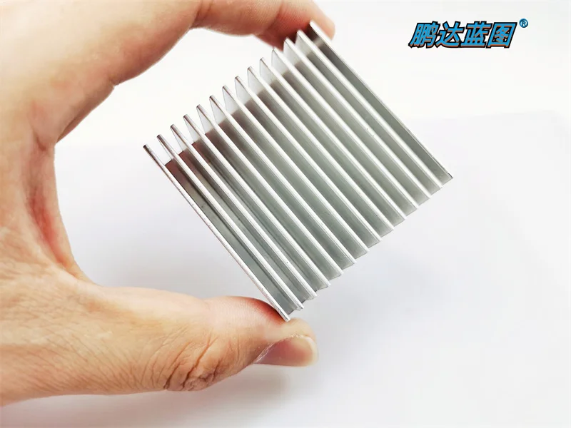 Disipador de calor de alta calidad, perfil de aluminio, radiador electrónico de alta potencia, Bloque Conductor de calor, ventilador especial de 5CM, 50x50x20MM