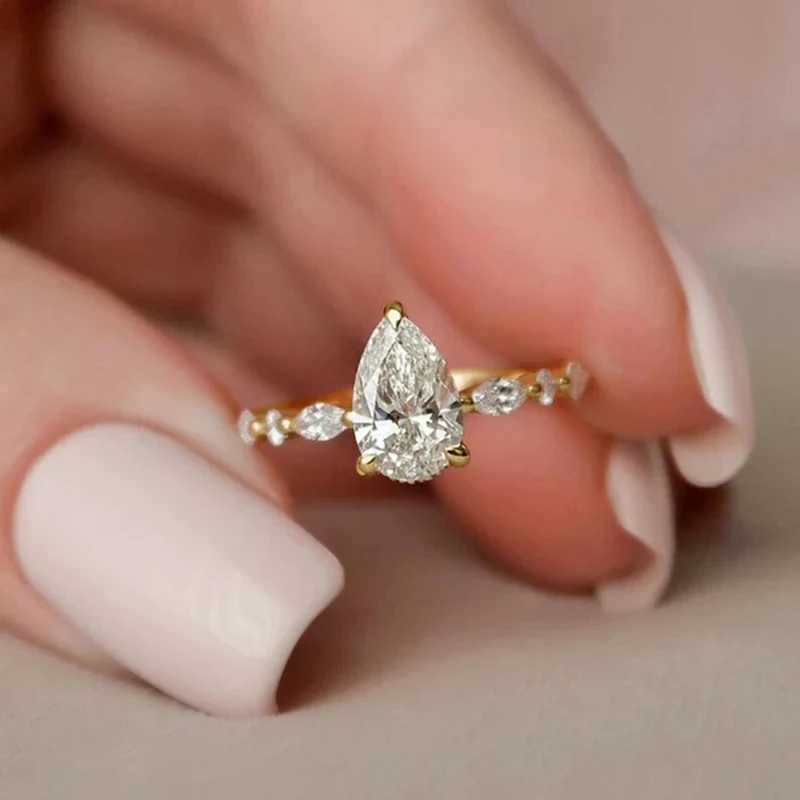 

Fashion Pear Shaped 3ct Moissanite Ring Copper for Woman High Quanlity Jewelry Gold Plated Zircon Cluster Engagement Rings