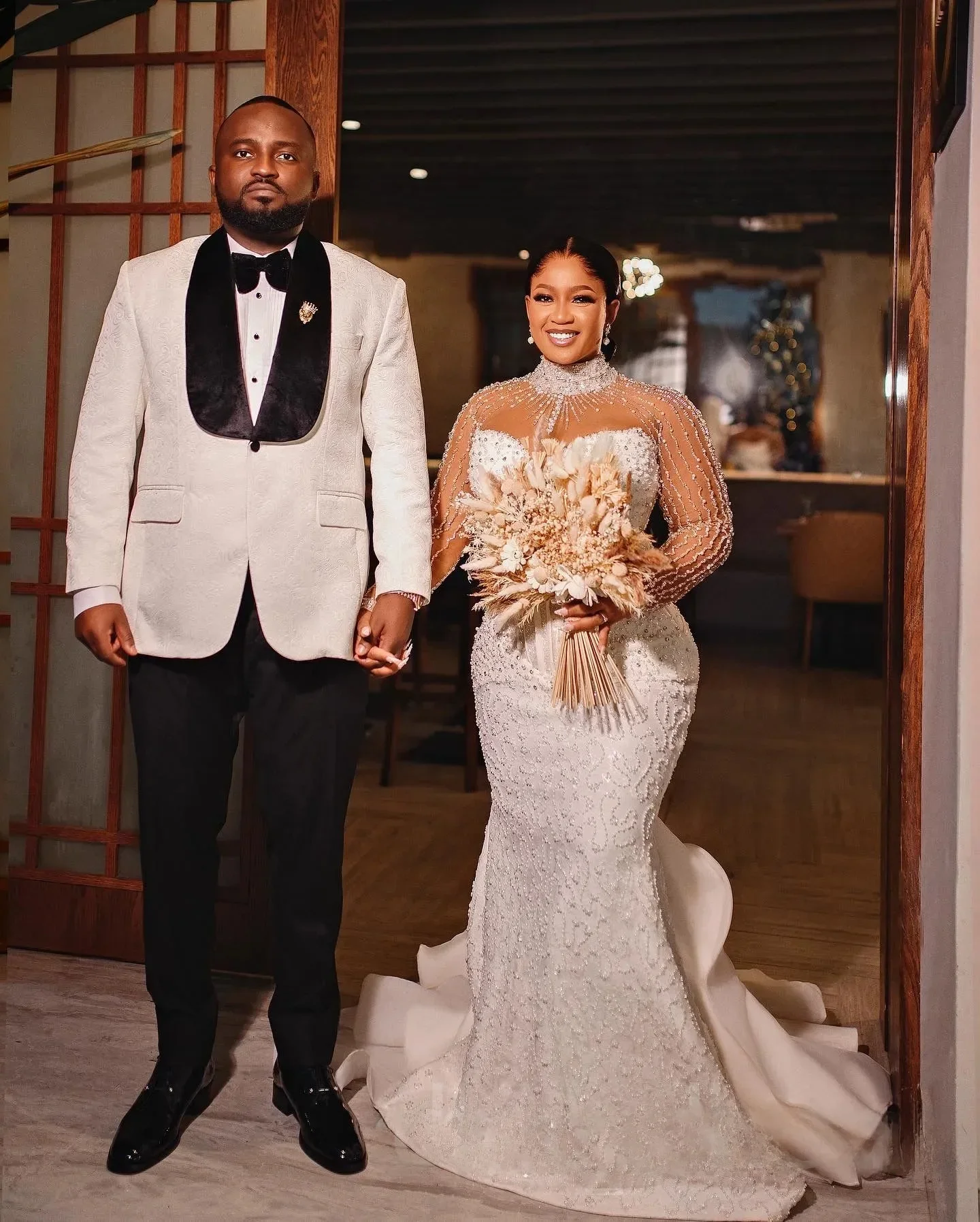 فستان زفاف عربي مخصص مقاس كبير عاجي فاخر لؤلؤ كريستال مطرز بالترتر فساتين زفاف