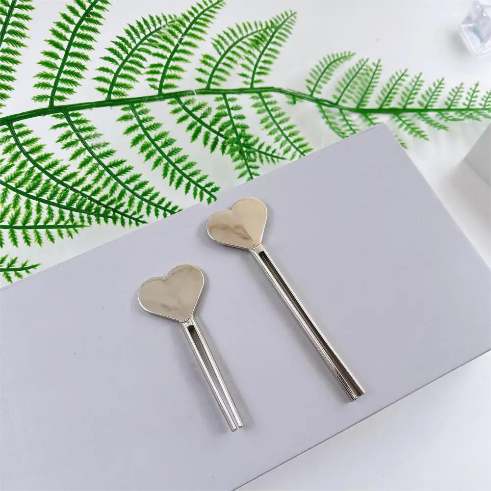 Toothpaste Rolling Key Toothpaste Extruder Tube Squeezer Easy-to-operate Toothpaste Roller Universal Round Heart Shape Tube