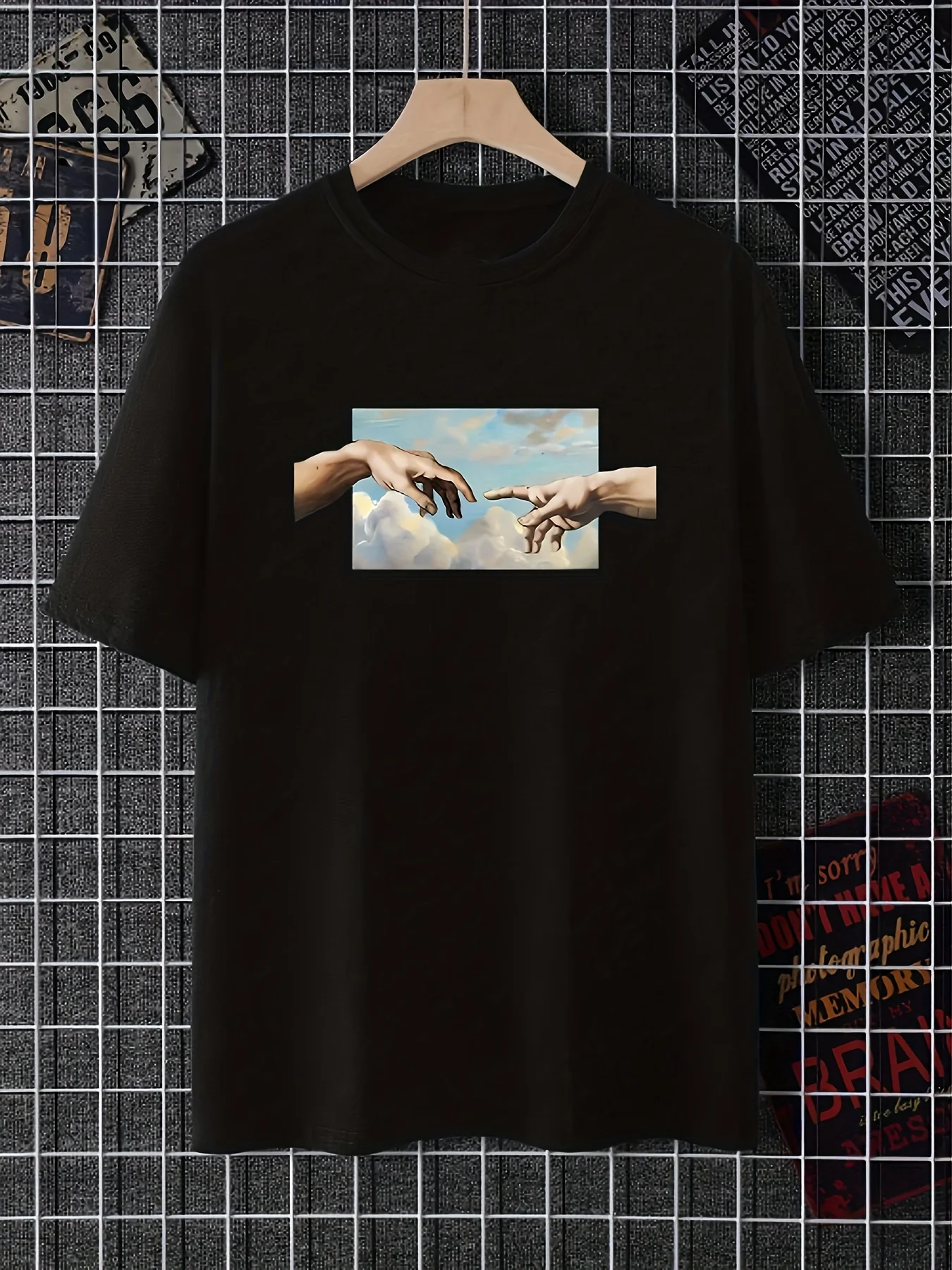 T-shirt da uomo in puro cotone con stampa di mani ribaltanti digitali 3D e illustrazione di nuvole, top alla moda estivi per capispalla casual